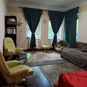 Dhamma-retreat In Apartament